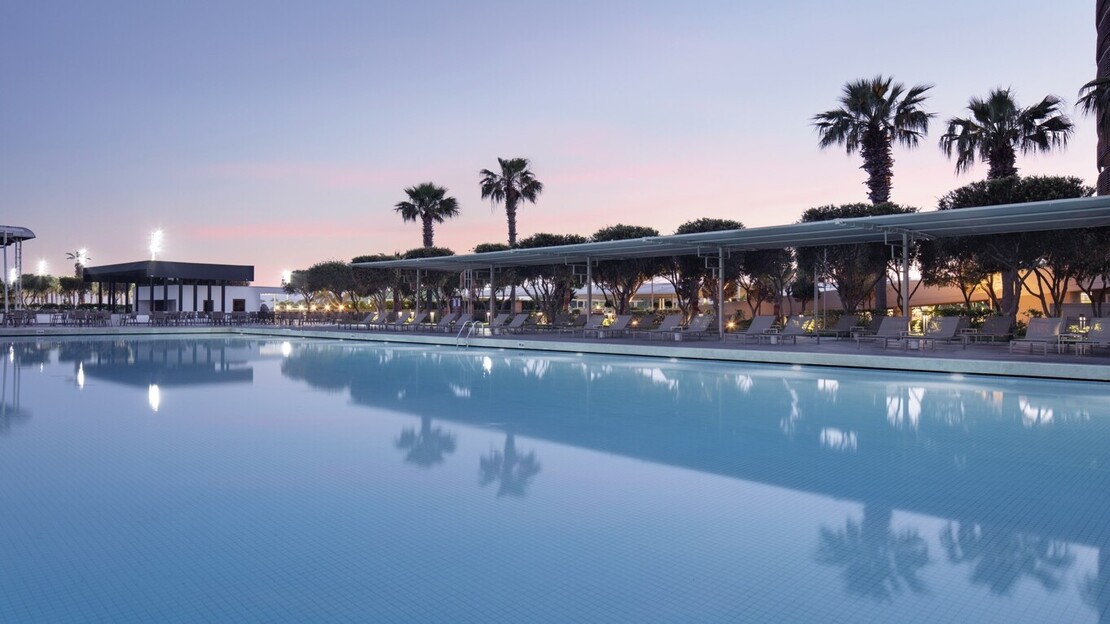 Nirvana Cosmopolitan